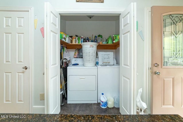 16063 W Daytona Dr, Pearlington, MS 39572 - laundry area with washing machine and dryer, laundry area, and tile patterned flooring