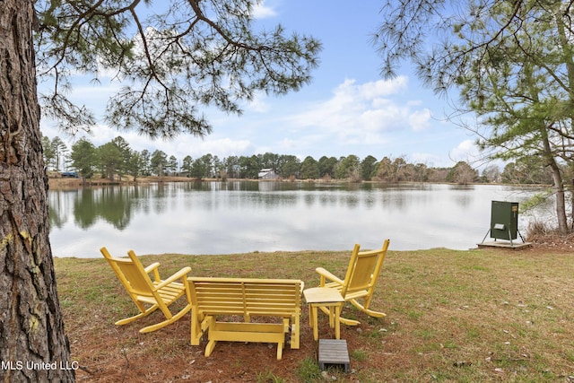 view of yard with a water view