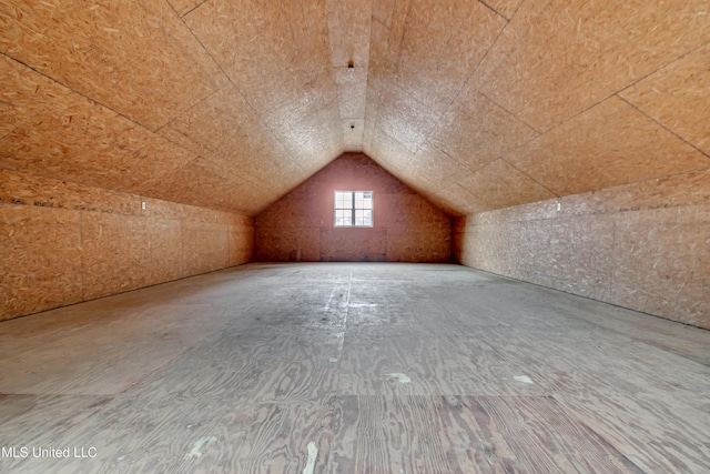121 Poplar Ridge Dr, Brandon, MS 39047 - additional living space with lofted ceiling