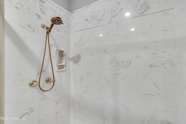 121 Poplar Ridge Dr, Brandon, MS 39047 - detailed view of a marble finish shower