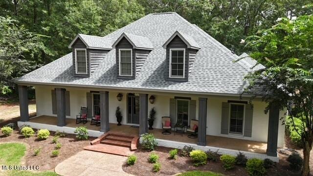 view of front facade featuring covered porch