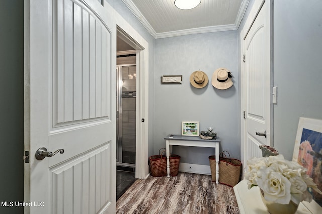 813 42nd Ave, Gulfport, MS 39501 - hallway with ornamental molding
