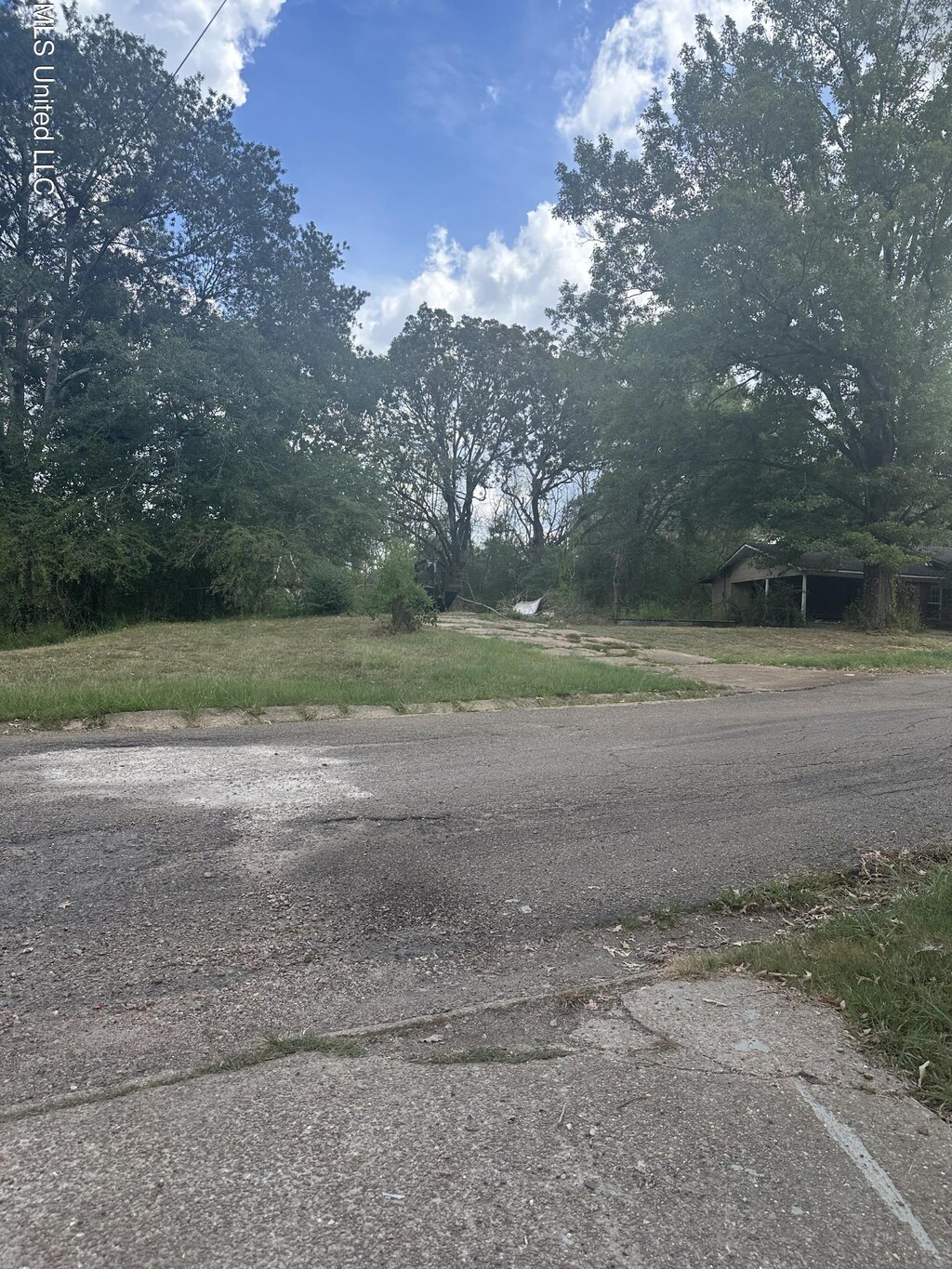 941 Palm St, Jackson, MS 39212