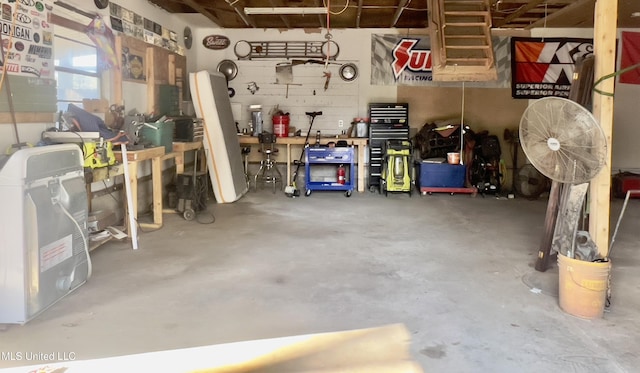 116 E Tate St, Senatobia, MS 38668 - view of garage