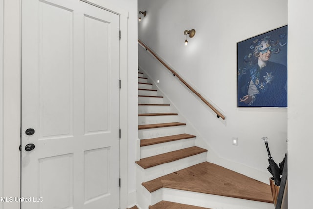 323 Penrose Pl, Madison, MS 39110 - view of staircase