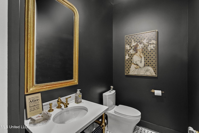 323 Penrose Pl, Madison, MS 39110 - half bathroom featuring toilet and vanity