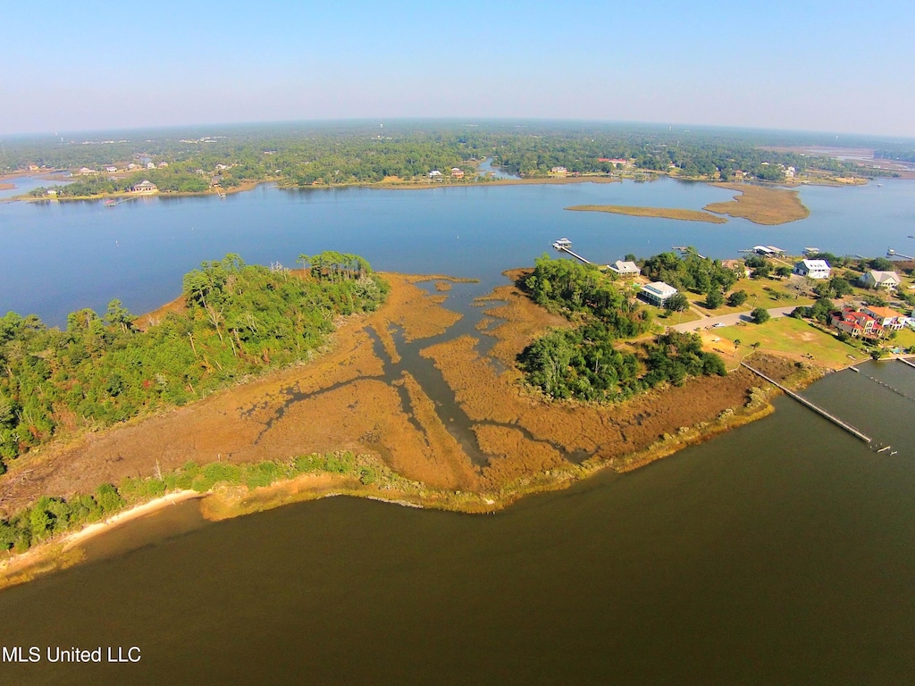Lovers Ln, Ocean Springs, MS 39564