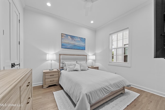 bedroom with baseboards, light wood-style floors, recessed lighting, and ceiling fan