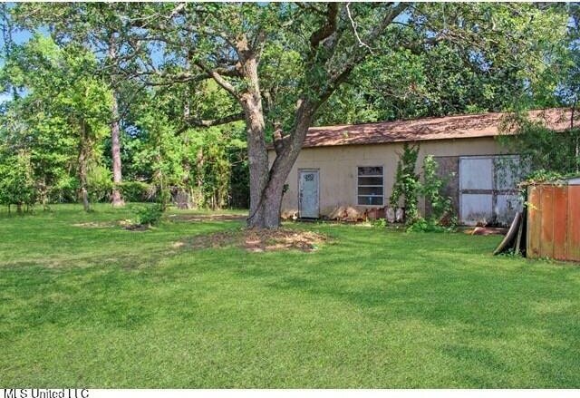 205 Shalimar Dr, Long Beach, MS 39560 - view of green lawn