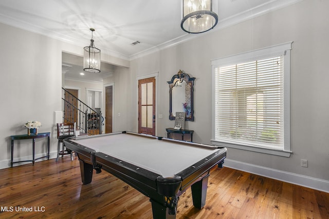 playroom featuring a chandelier, crown molding, wood-type flooring, and billiards