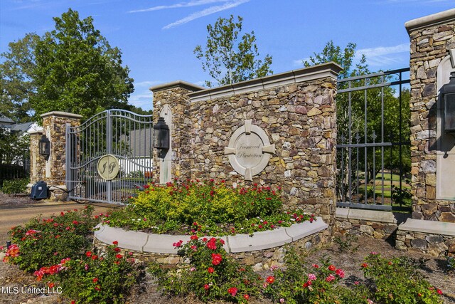 213 Ironwood Plantation Blvd, Madison, MS 39110 - community / neighborhood sign with a gate and fence