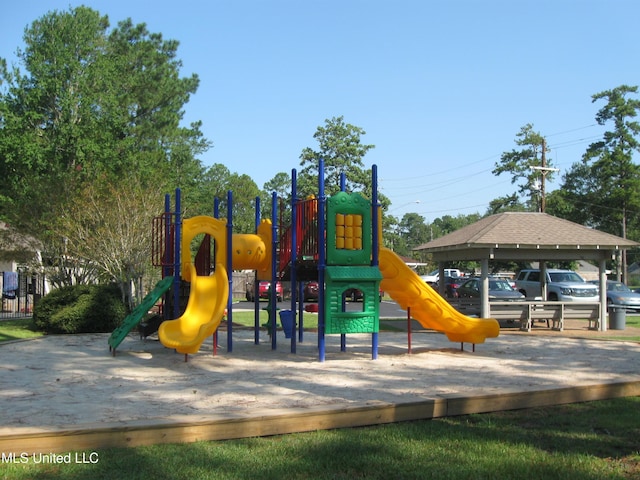 150 Lakeside Villa Unit J, Diamondhead, MS 39525 - view of community play area
