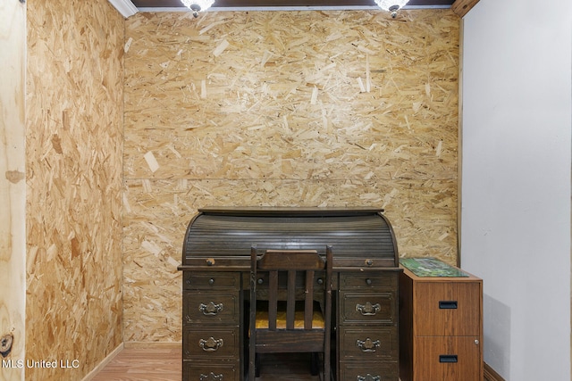 room details with ornamental molding and hardwood / wood-style floors