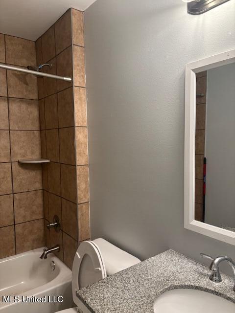 81 Hickory, Byhalia, MS 38611 - full bath featuring vanity and bathing tub / shower combination