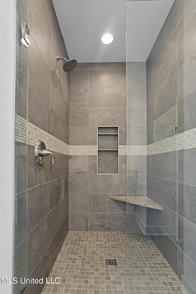 415 Spike Rdg, Canton, MS 39046 - bathroom featuring tiled shower