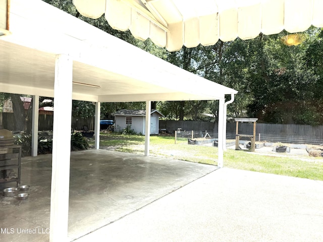 1606 Woodhaven St, Pascagoula, MS 39581 - view of patio
