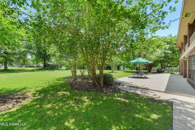 524 Champlin St, Gulfport, MS 39507 - view of yard with a patio