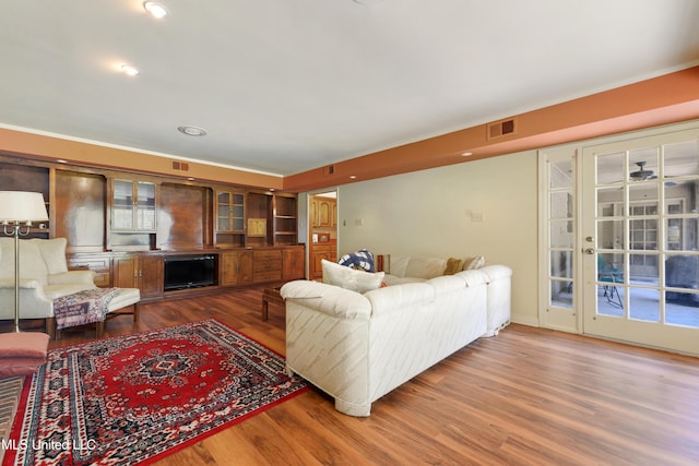 524 Champlin St, Gulfport, MS 39507 - living area featuring dark wood-type flooring