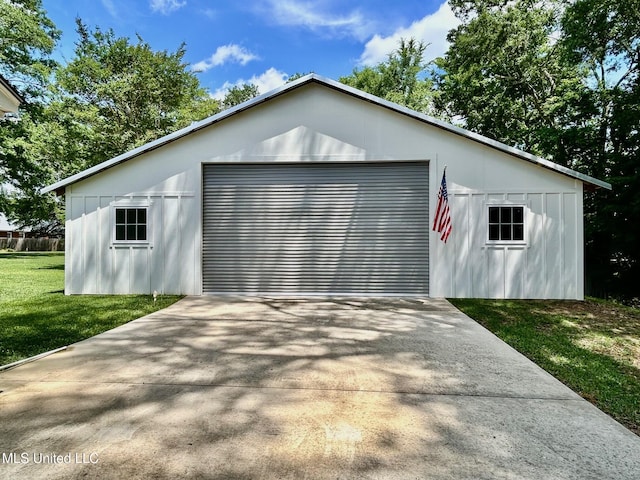 308 College St, Carthage, MS 39051 - exterior space with concrete driveway