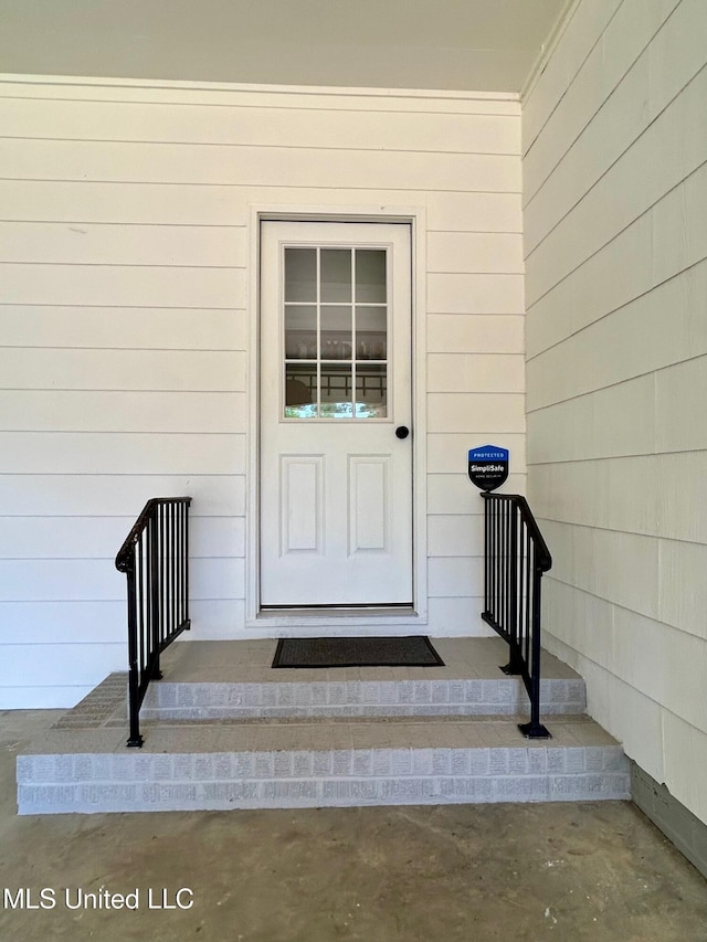 308 College St, Carthage, MS 39051 - view of doorway to property