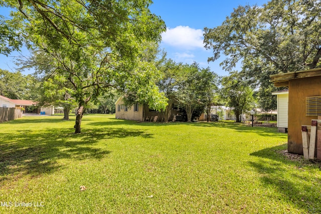 310 John Ave, Pascagoula, MS 39567 - view of yard