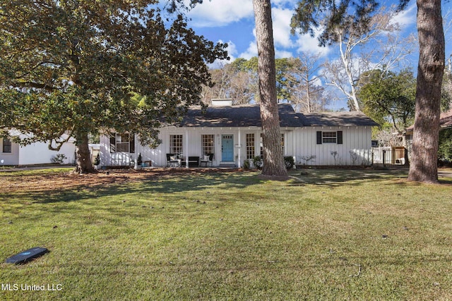 exterior space featuring a yard