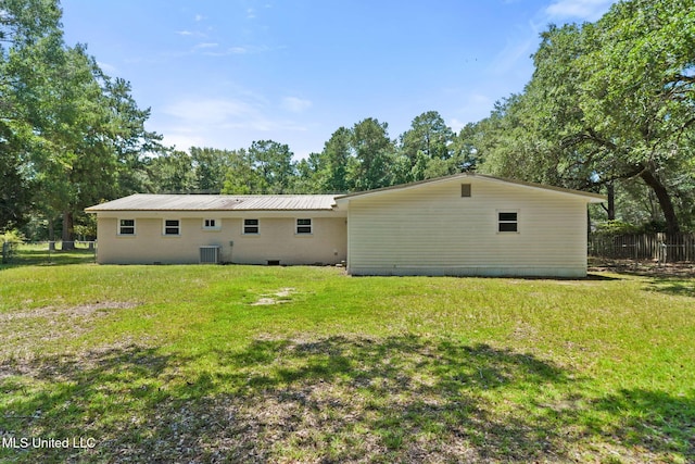 3917 Wildwood Rd, Moss Point, MS 39562 - rear view of property with a metal roof