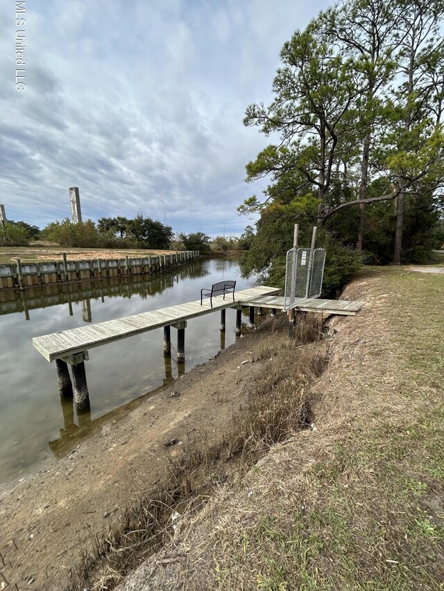 102 Livingston Dr, Pass Christian, MS 39571