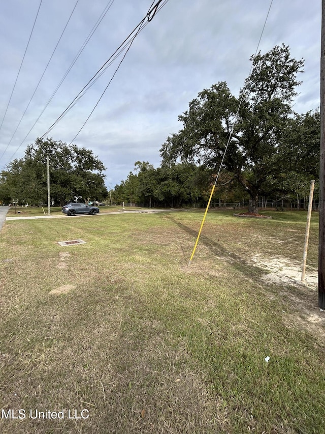 102 Livingston Dr, Pass Christian, MS 39571