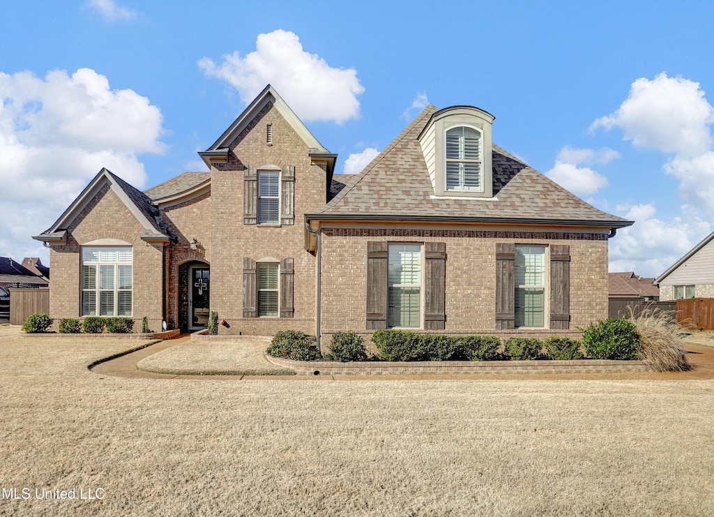 view of front property