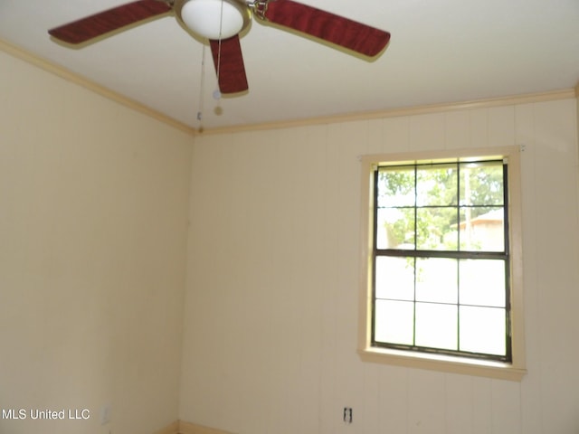 157 Tubman Cir, Natchez, MS 39120 - empty room with crown molding and a ceiling fan