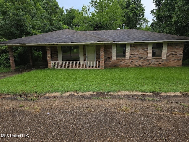 157 Tubman Cir, Natchez, MS 39120 - ranch-style home featuring covered porch, a front lawn, and brick siding