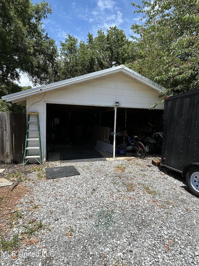 1006 Lamar St, Cleveland, MS 38732 - view of garage