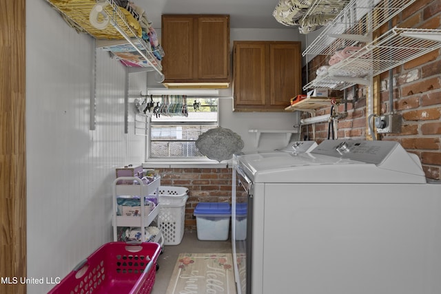56 53rd St, Gulfport, MS 39507 - laundry room featuring washer and dryer and cabinet space