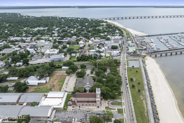 124 Court St, Bay Saint Louis, MS 39520 - aerial view of property and surrounding area with a large body of water