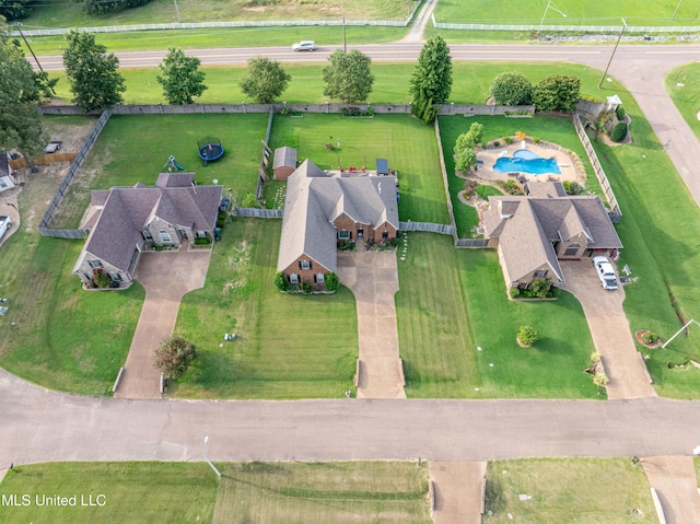1668 Farindale Cv, Nesbit, MS 38651 - aerial view of property and surrounding area featuring a pool