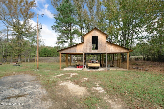 view of outbuilding