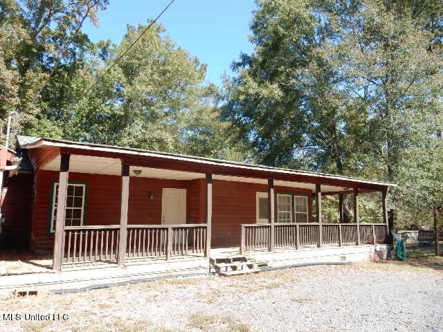 view of front of house with covered porch