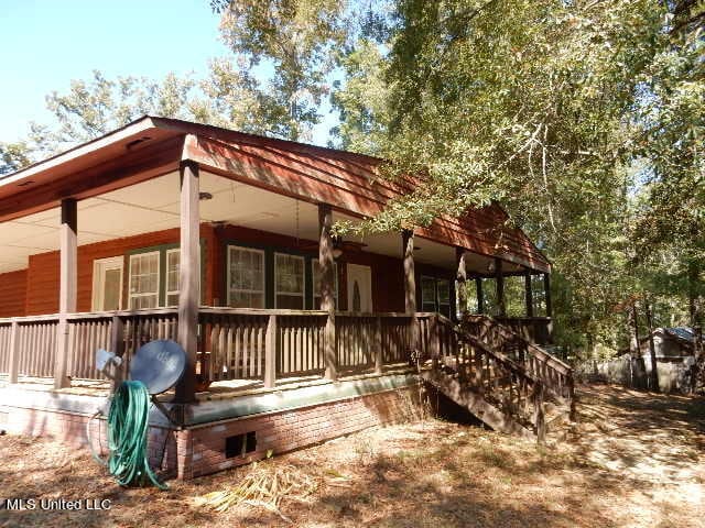 view of side of property