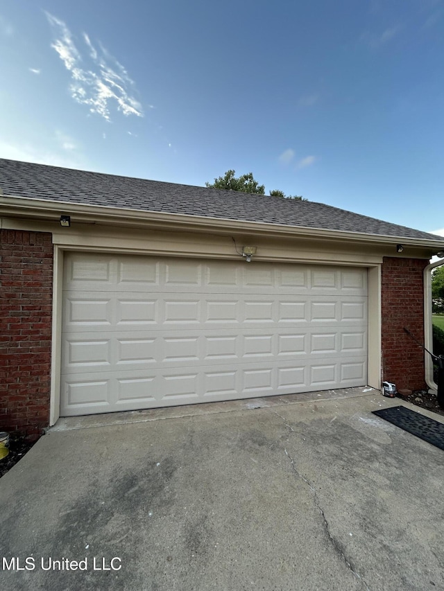 1171 S Bayou Rd, Boyle, MS 38730 - garage with driveway