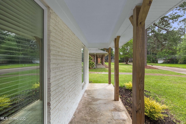 view of patio / terrace with covered porch