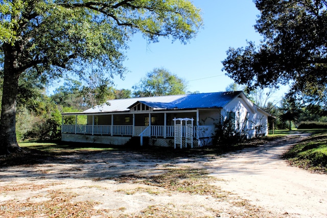 view of front of property with a porch