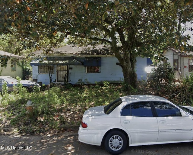 view of obstructed view of property