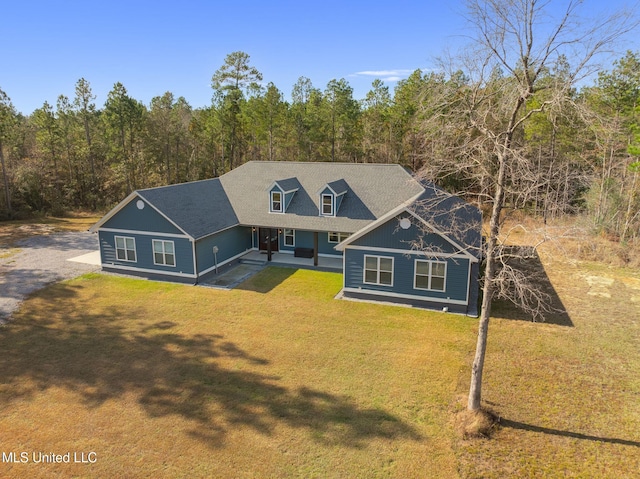 view of front of house featuring a front yard