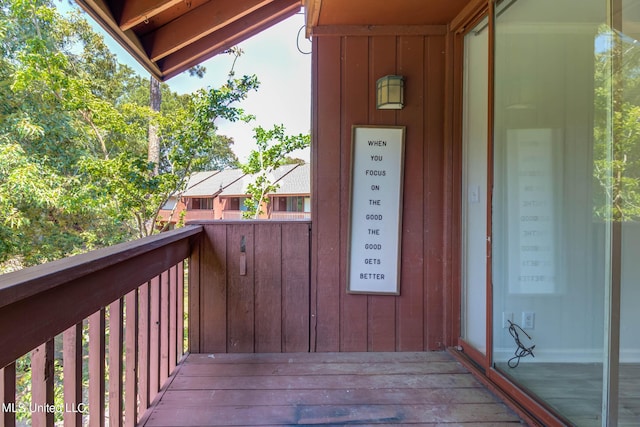 229 Lakeside Villa Unit E, Diamondhead, MS 39525 - view of deck