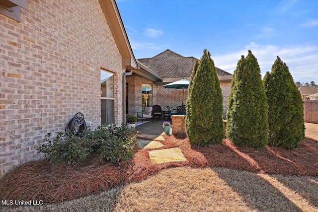 view of yard with a patio area