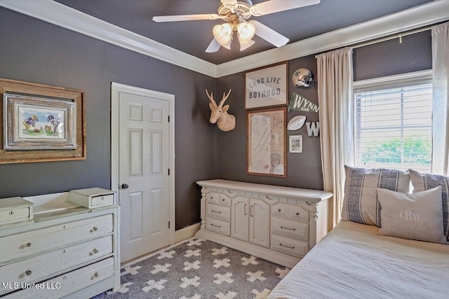 bedroom featuring ceiling fan