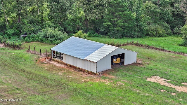 849 Athens Rd, Mendenhall, MS 39114 - view of pole building with a forest view