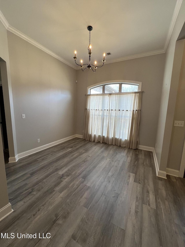 11368 Cedar Point Cv, Hernando, MS 38632 - unfurnished room with a chandelier, dark wood-type flooring, crown molding, and baseboards