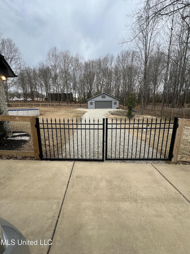 11368 Cedar Point Cv, Hernando, MS 38632 - gate with a fenced front yard